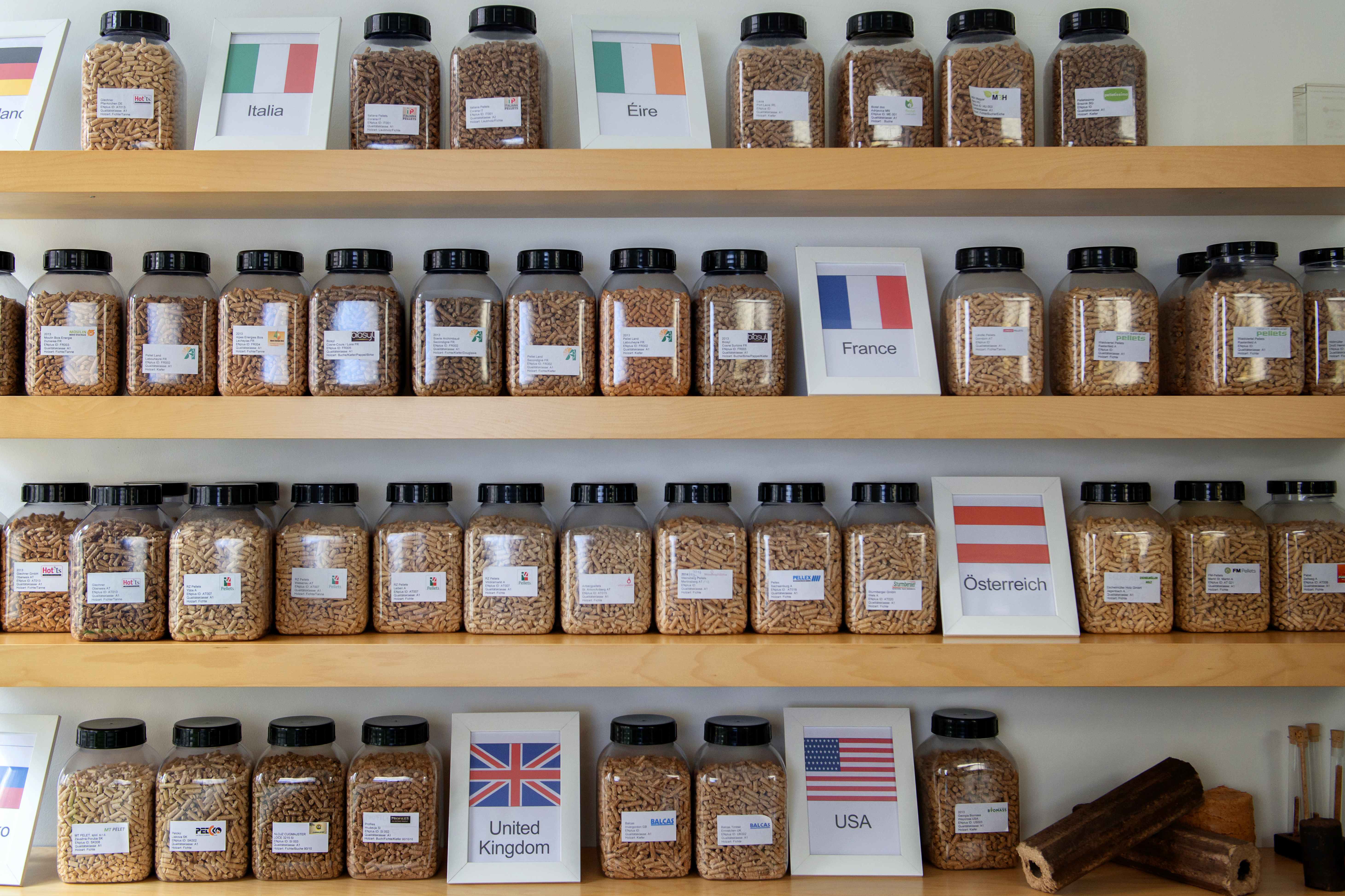 Verschiedene Sorten an Holzpellets